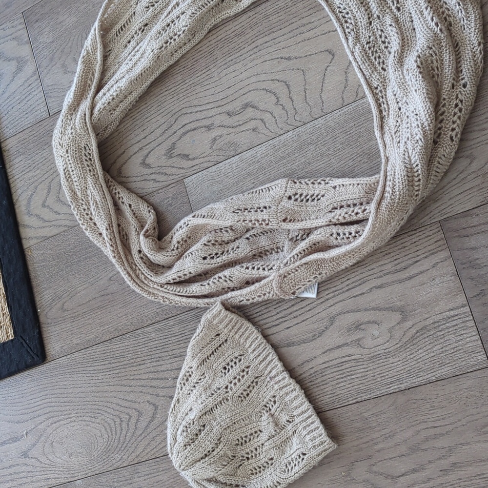 Nine west infinity scarf and knit hat set